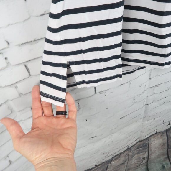 BANANA REPUBLIC BLACK & WHITE STRIPE SHORT SLEEVE ROUND NECK COTTON TOP SIZE S - Picture 5 of 6